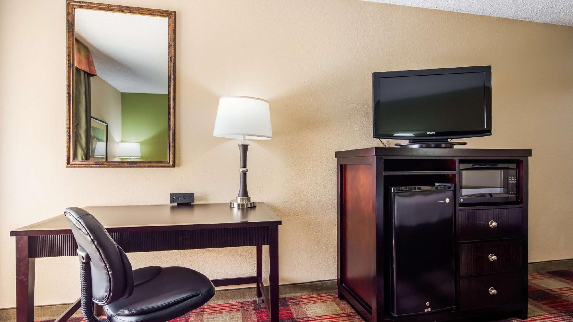 Best Western Plus Addison/Dallas Hotel Eksteriør bilde